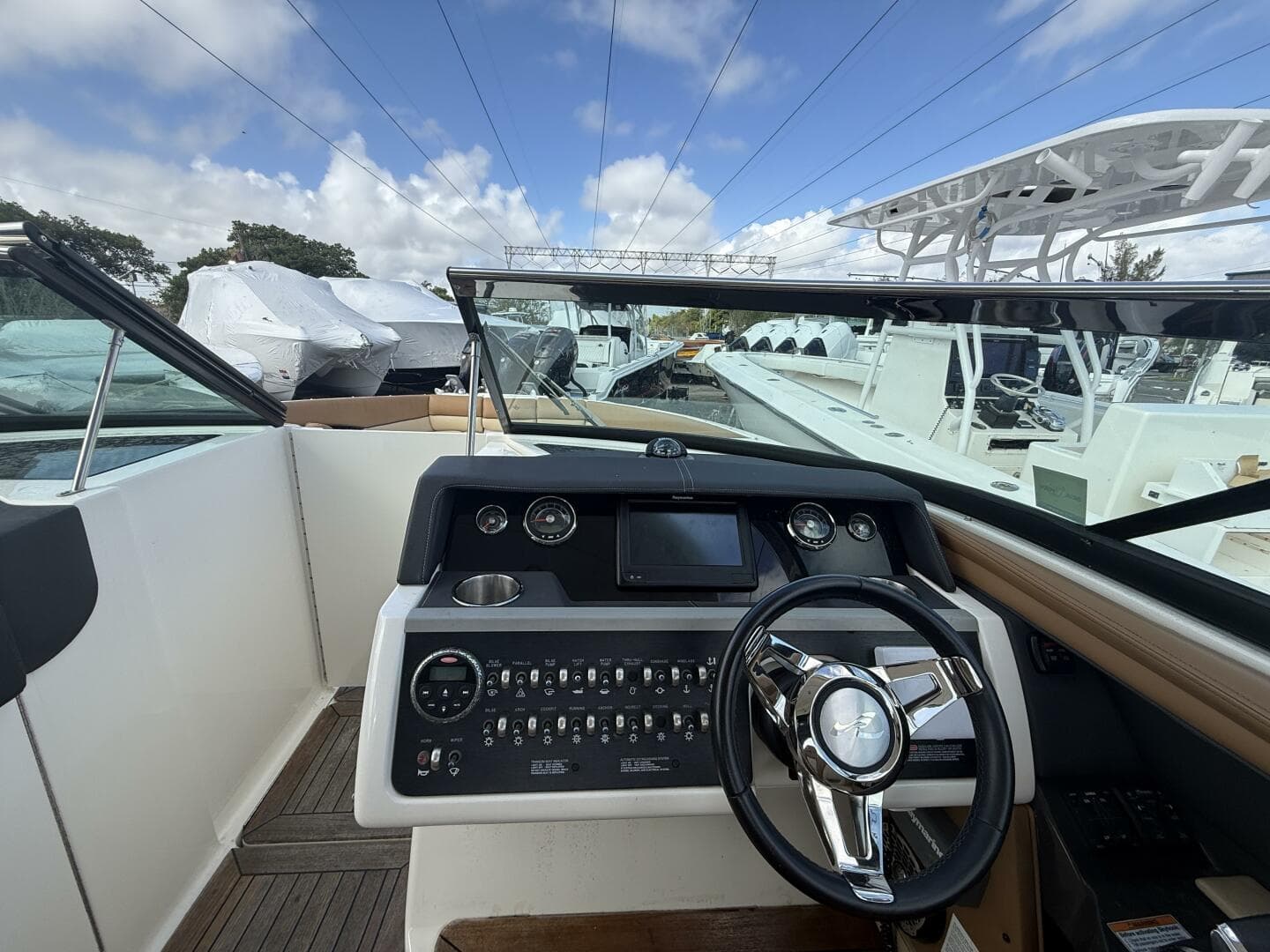 2015 Sea Ray SLX 350