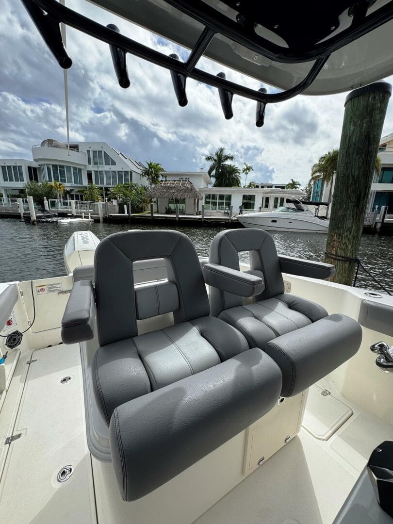 2024 Boston Whaler 280 Outrage