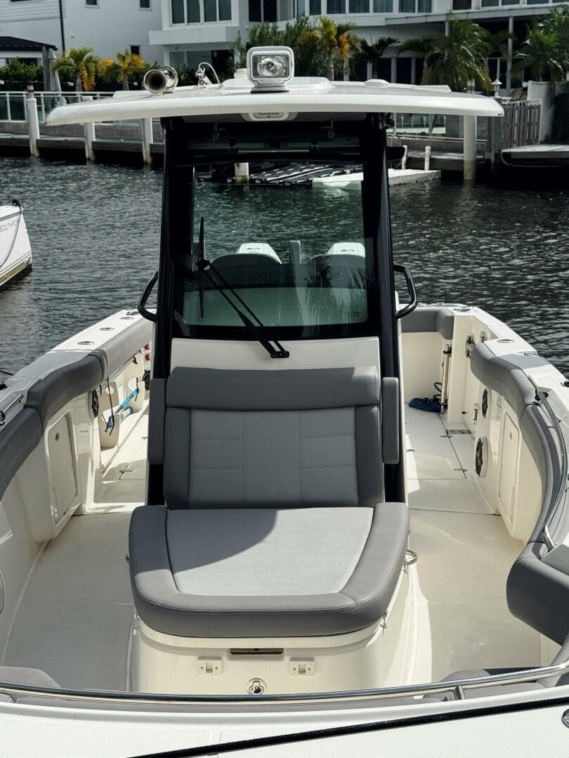 2024 Boston Whaler 280 Outrage