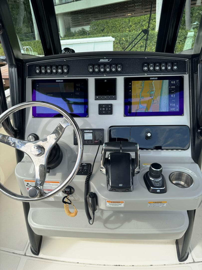 2024 Boston Whaler 280 Outrage