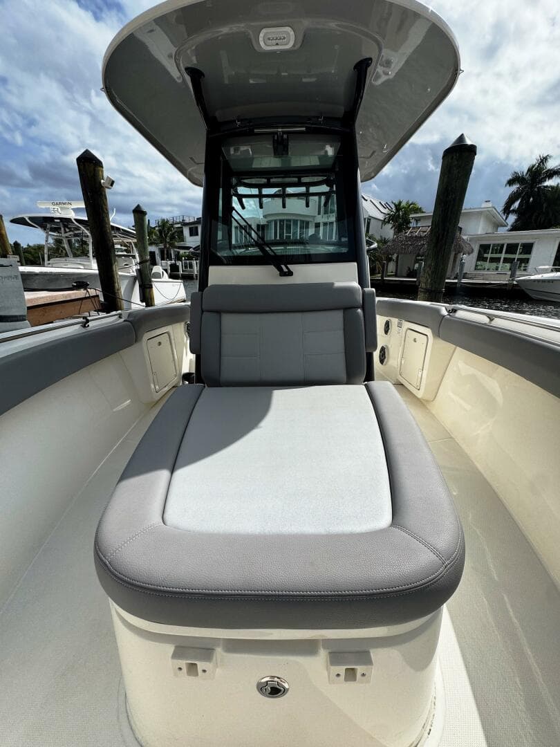 2024 Boston Whaler 280 Outrage