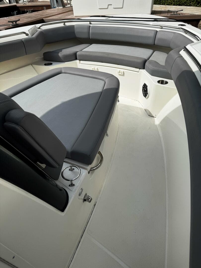 2024 Boston Whaler 280 Outrage