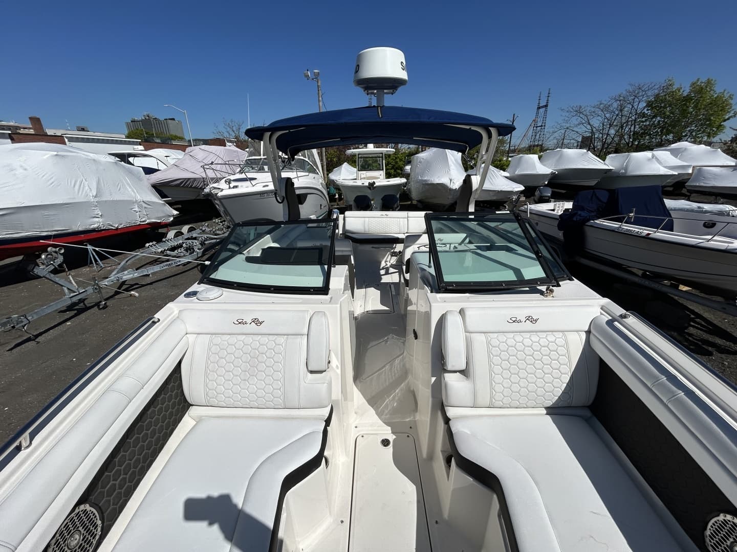 2018 Sea Ray SDX 290 Outboard