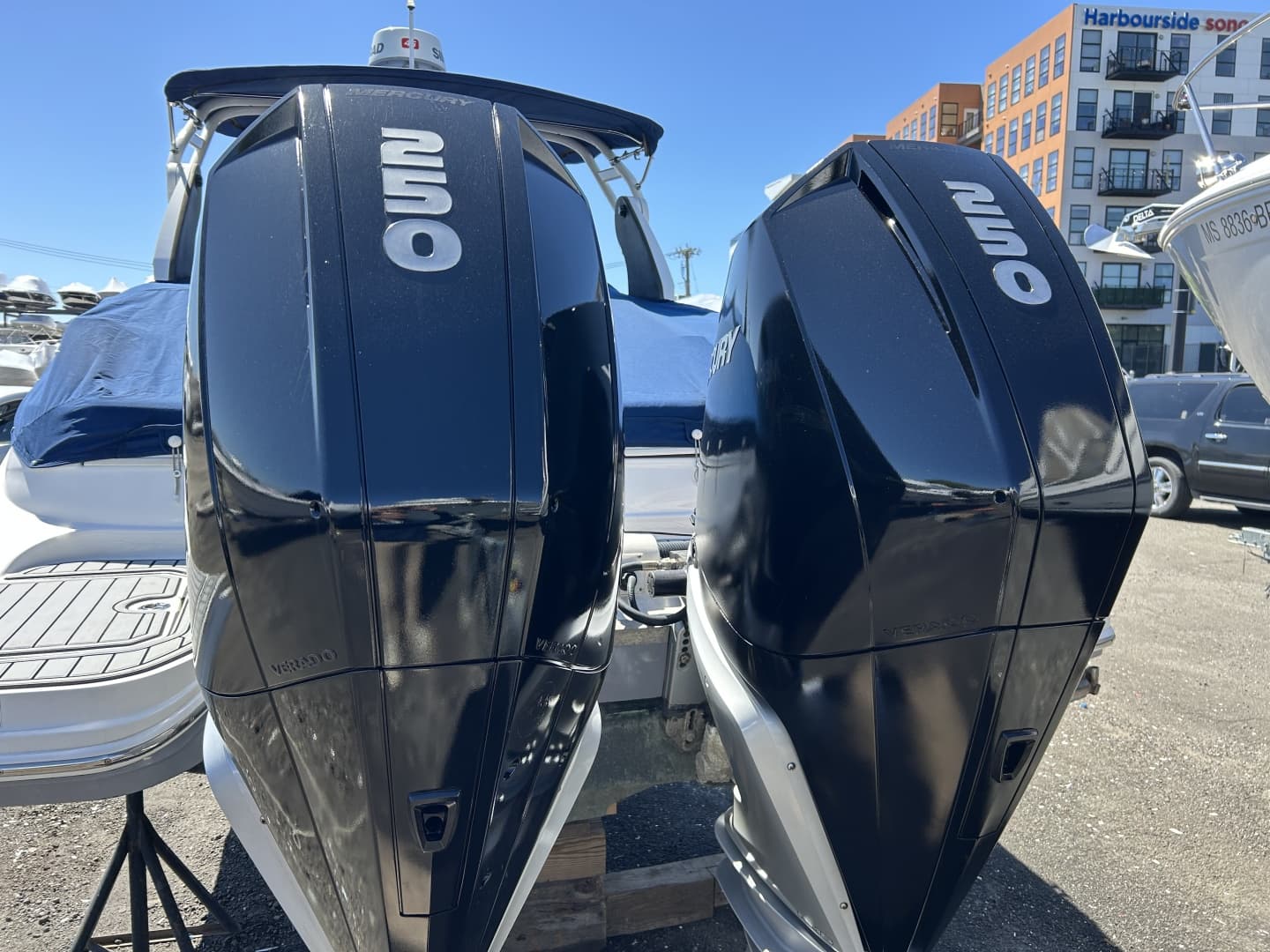 2018 Sea Ray SDX 290 Outboard
