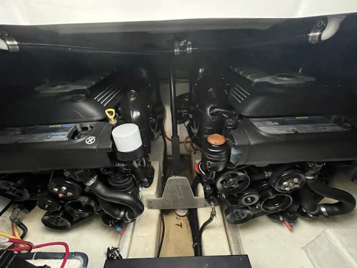 2018 Monterey 335 Sport Yacht