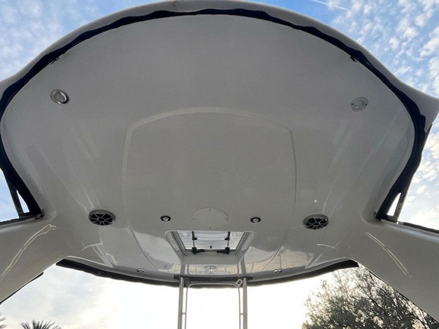 2018 Monterey 335 Sport Yacht