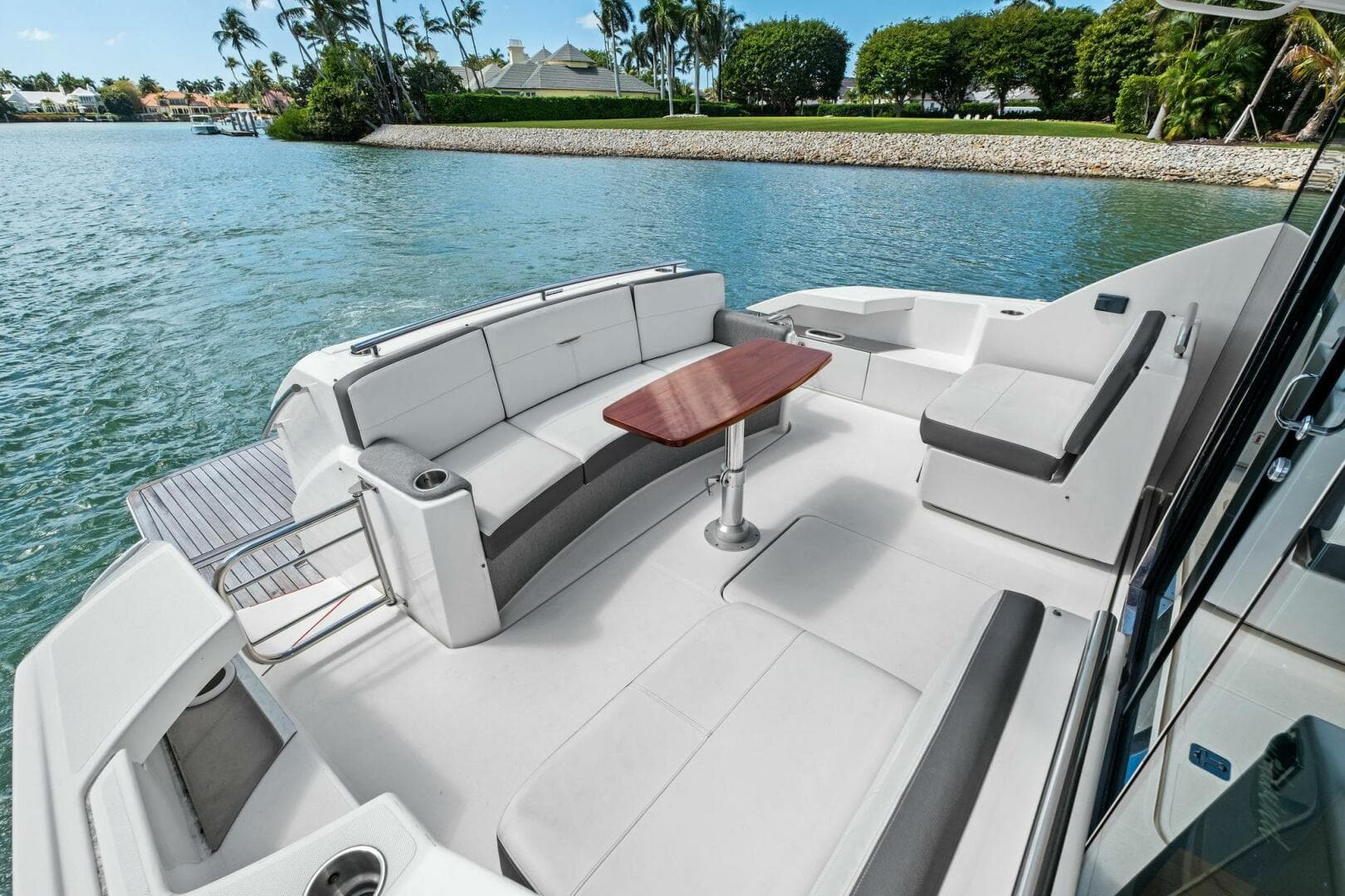 2018 Tiara Yachts C44