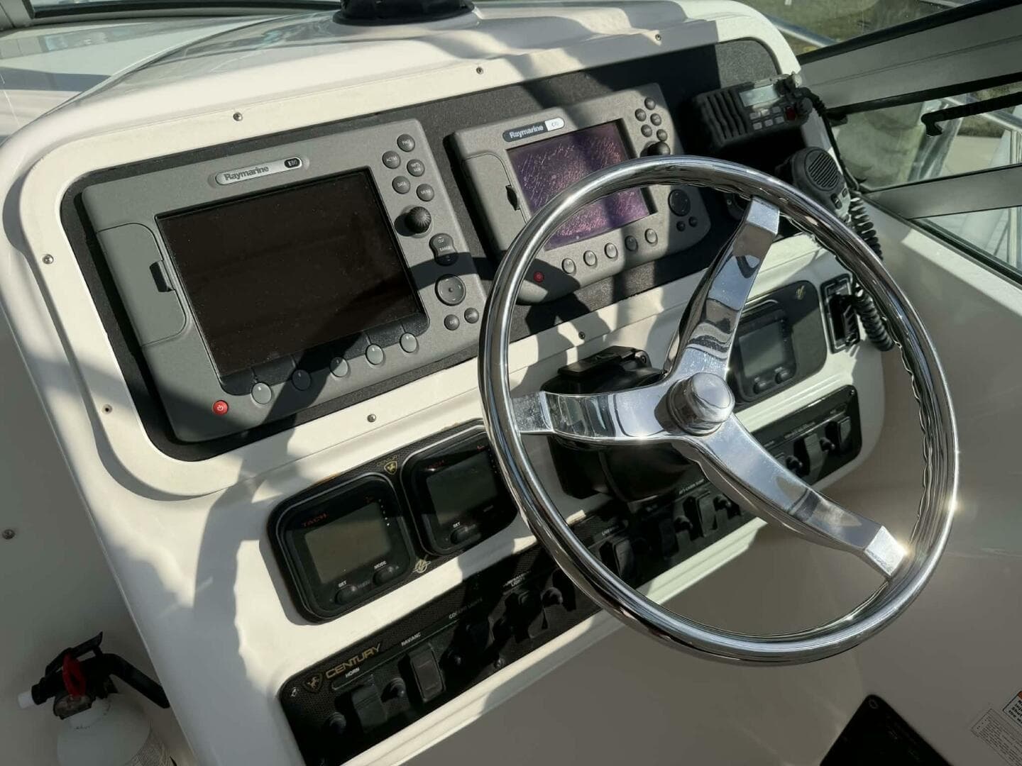 2007 Century 3200 WA