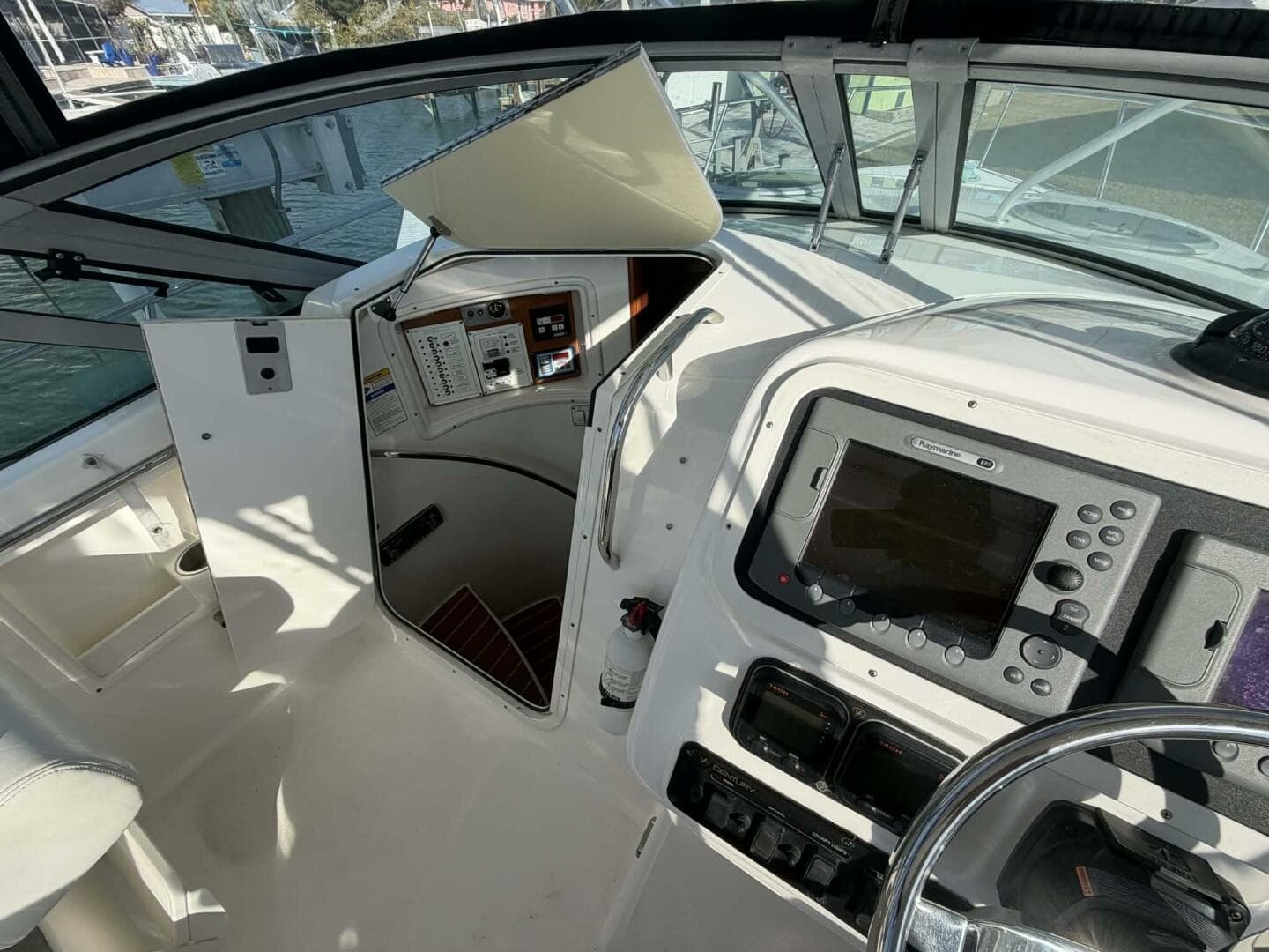 2007 Century 3200 WA