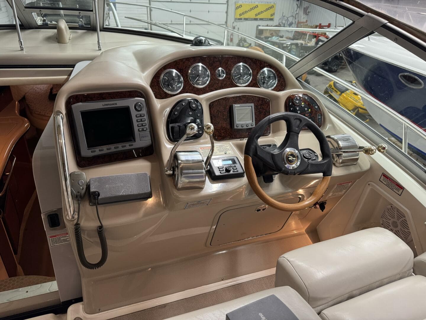 2002 Sea Ray 320 Sundancer