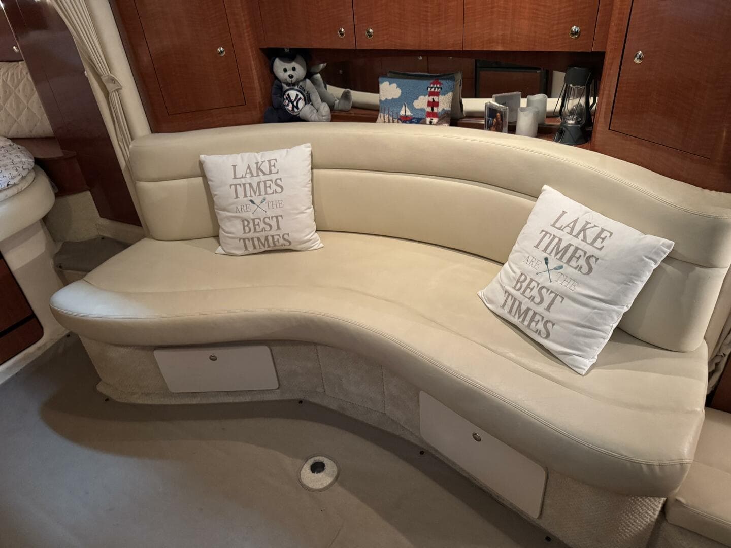 2002 Sea Ray 320 Sundancer