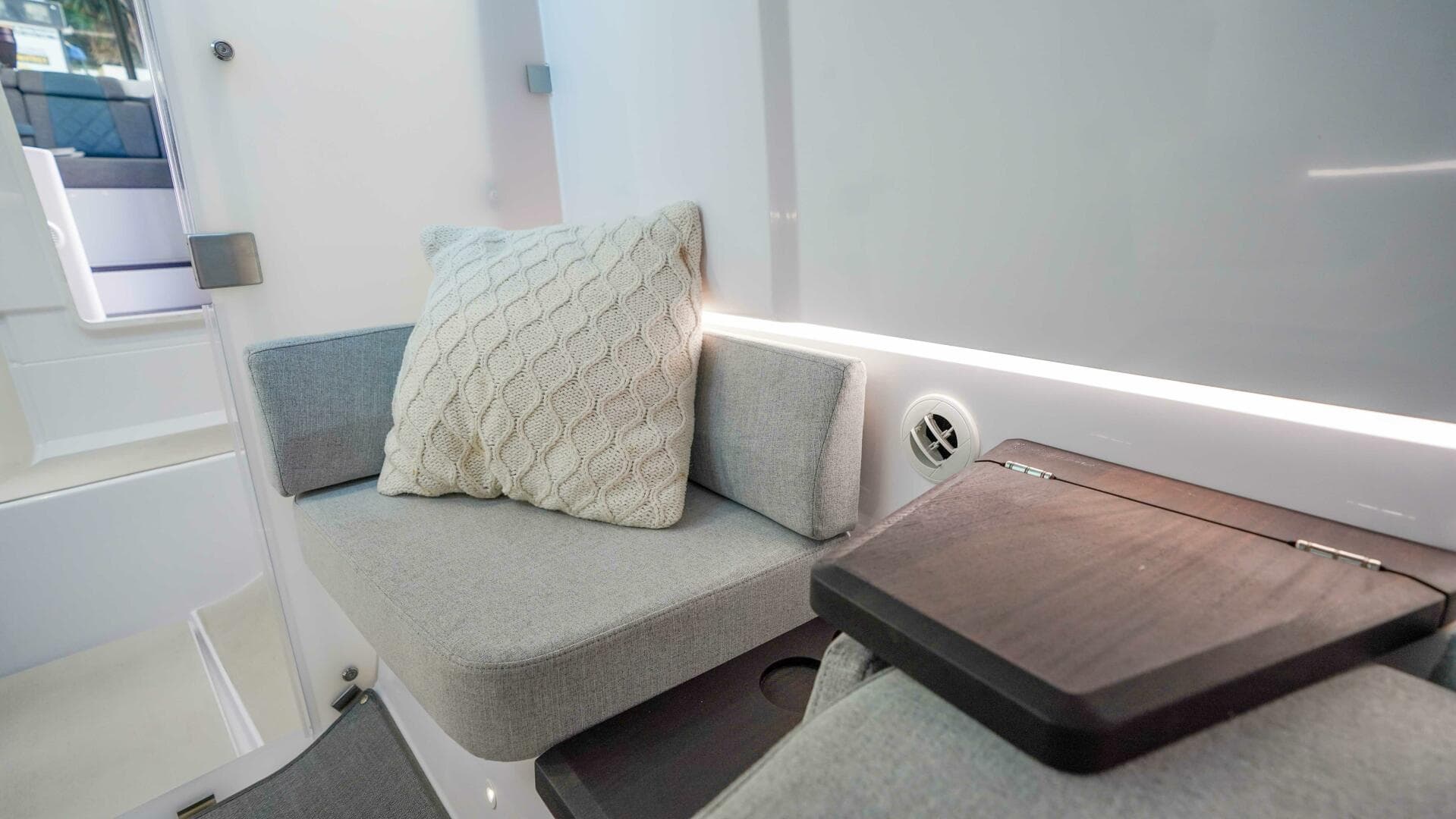 2024 Axopar 37 XC Cross Cabin