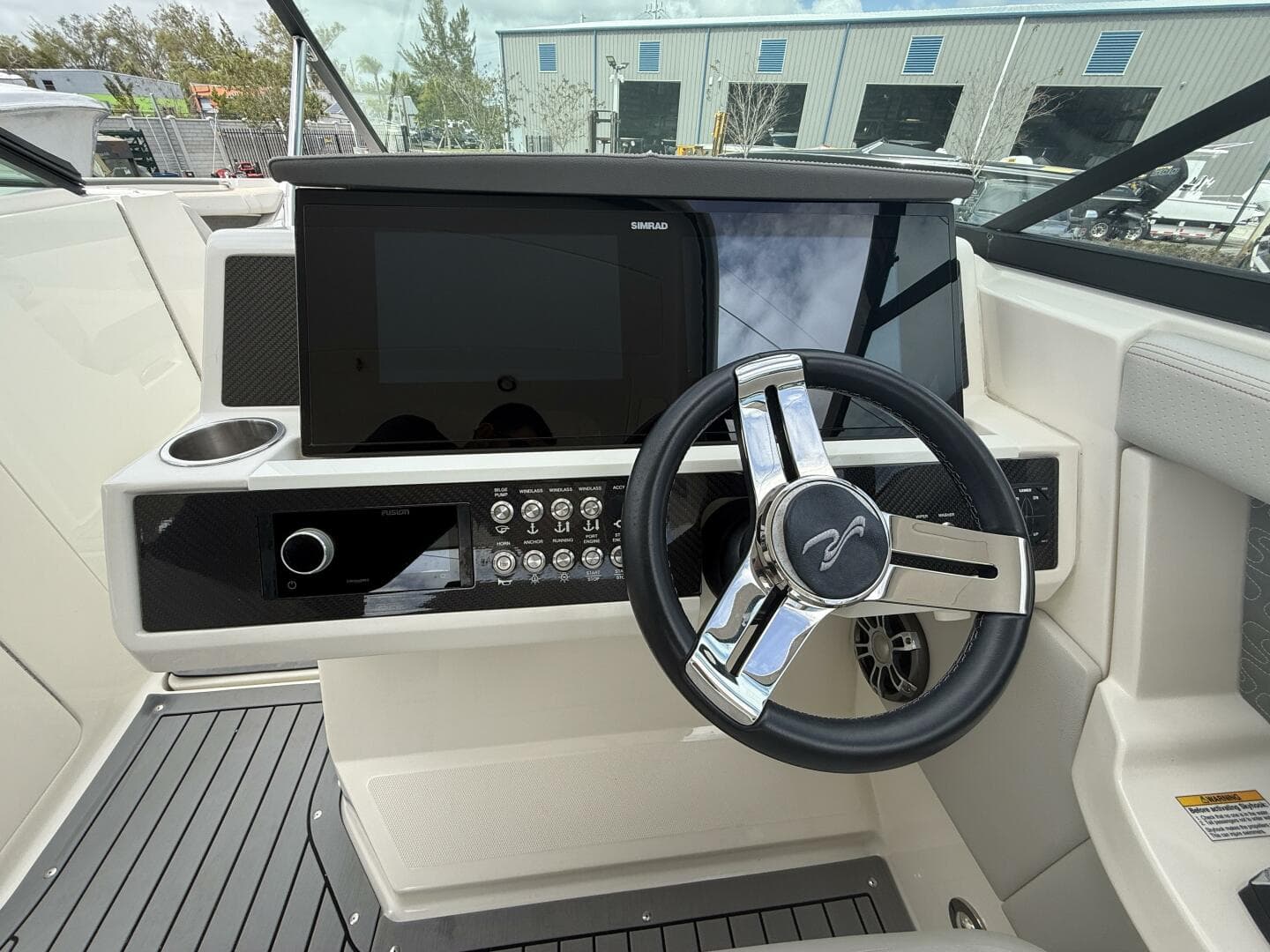 2020 Sea Ray 350 SLX Outboard