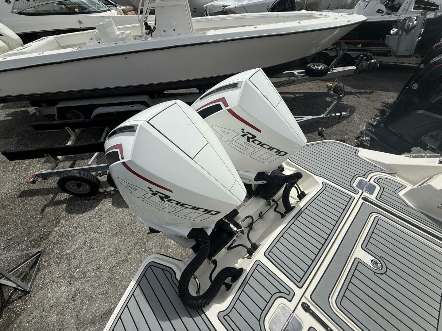 2020 Sea Ray 350 SLX Outboard
