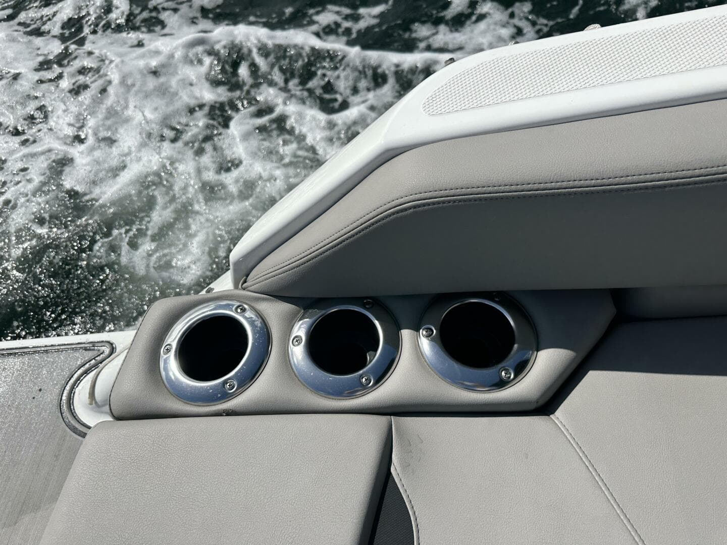 2022 Four Winns HD8 OB