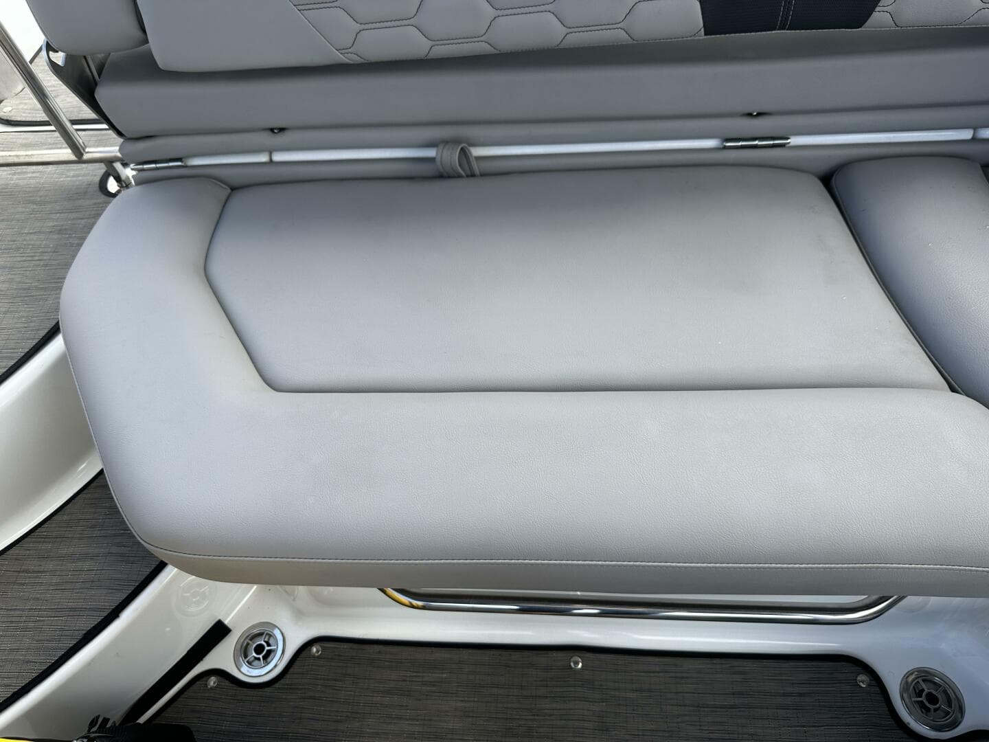 2022 Four Winns HD8 OB