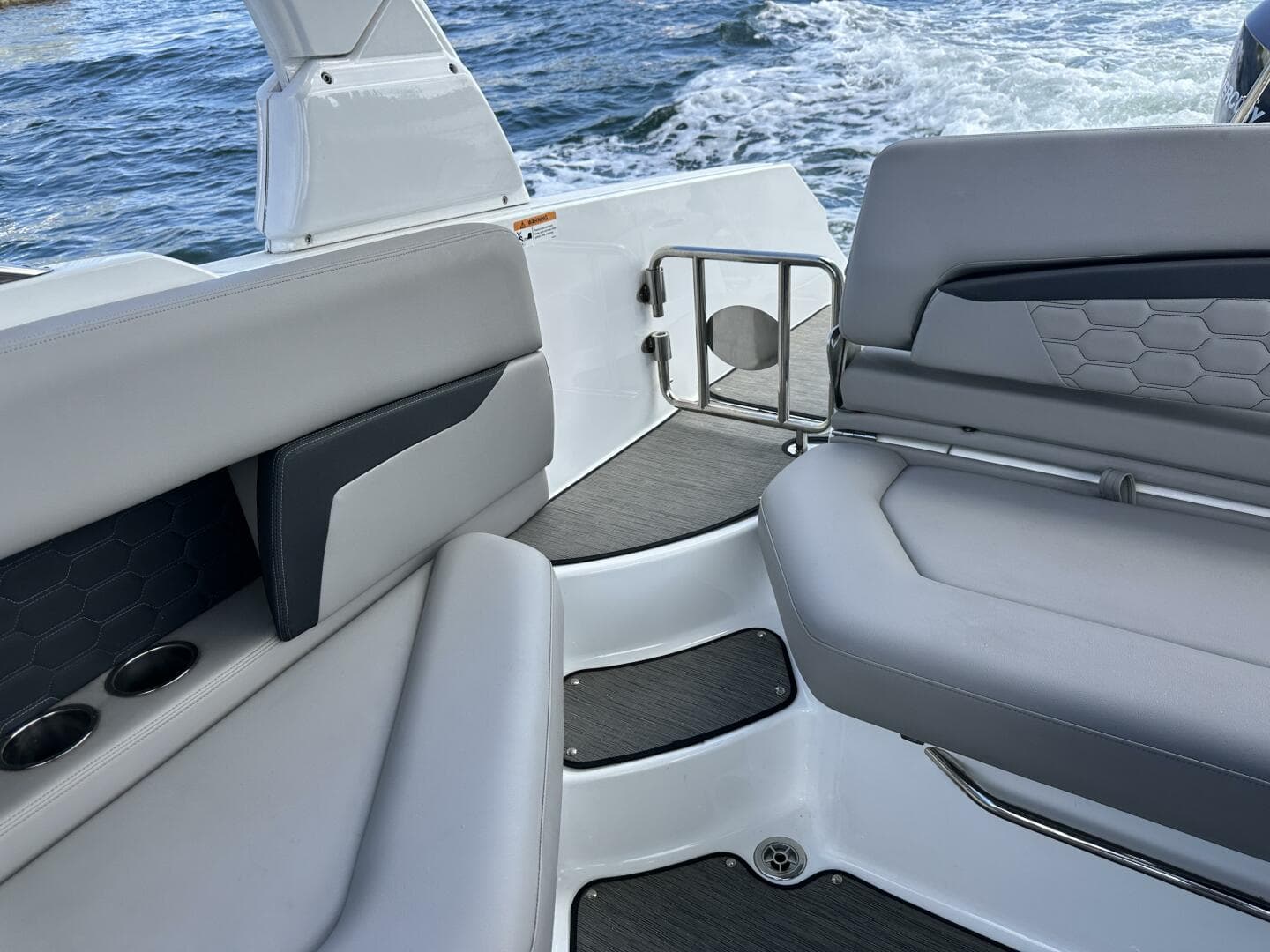 2022 Four Winns HD8 OB