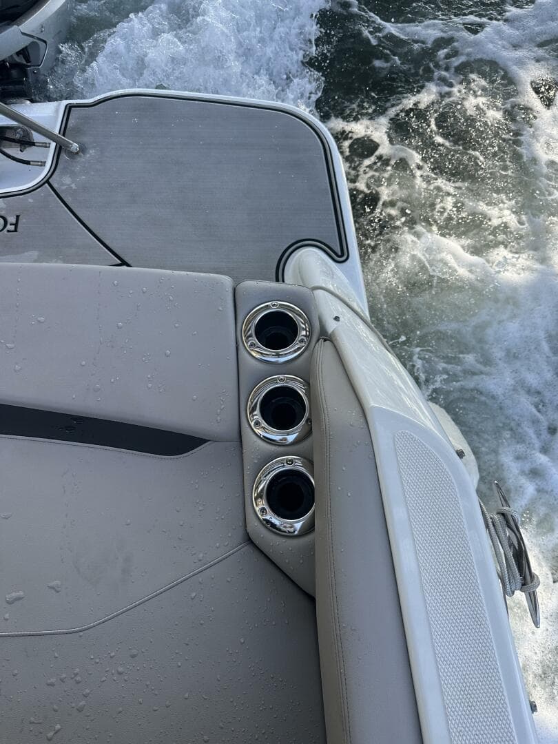 2022 Four Winns HD8 OB