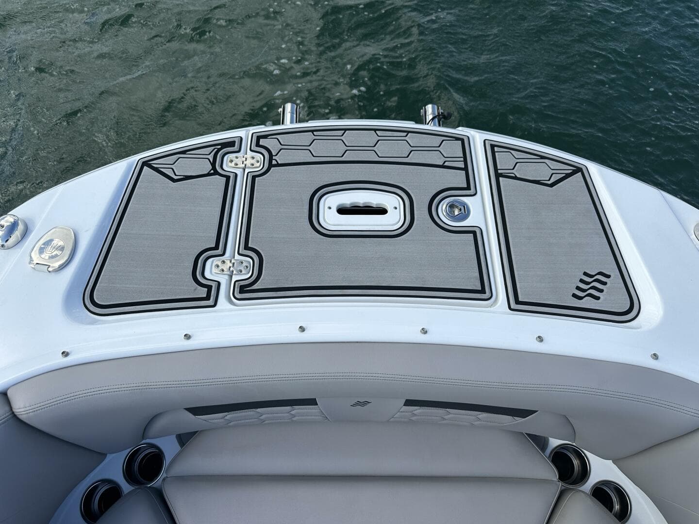 2022 Four Winns HD8 OB