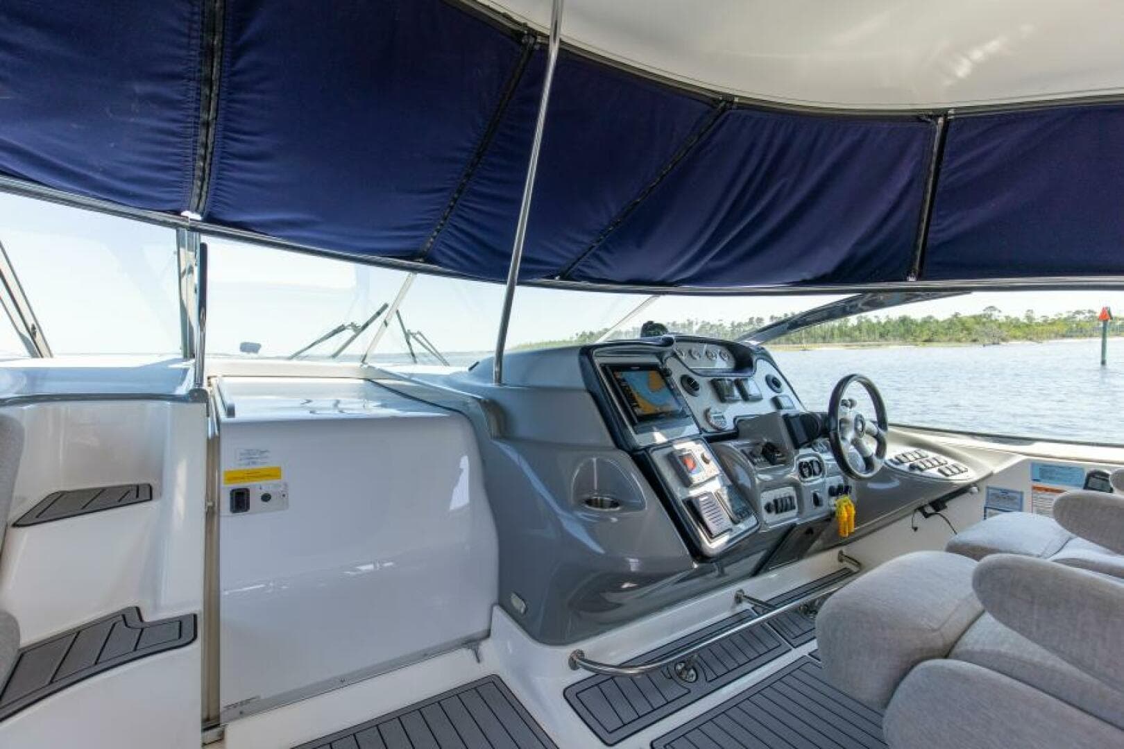 2005 50' Cruisers 500 Express Gratitude Helm