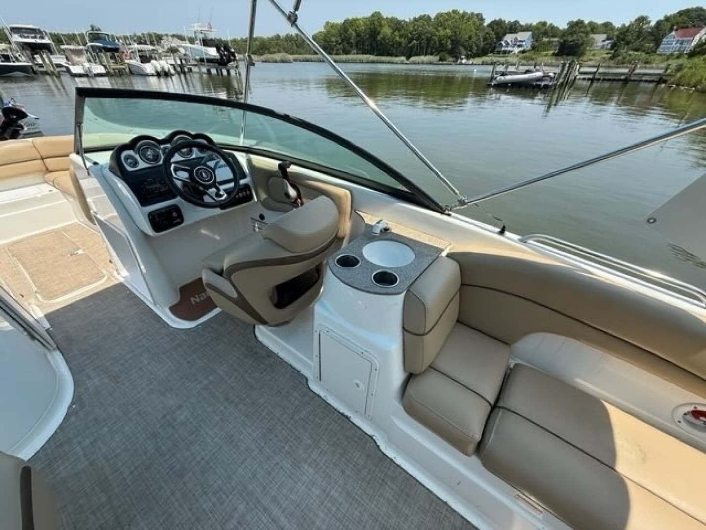 2019 NauticStar 243 DC
