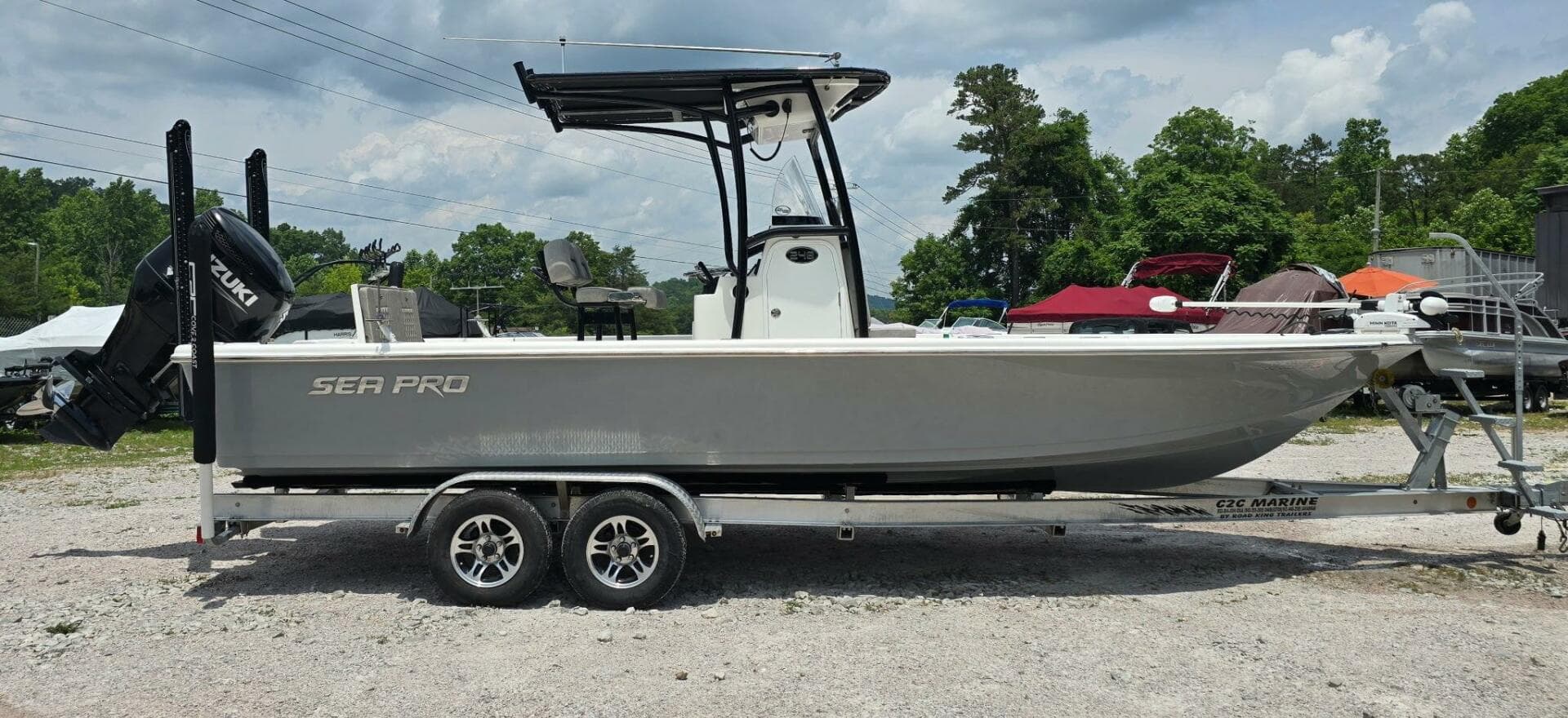 2023 Sea Pro 248 Bay