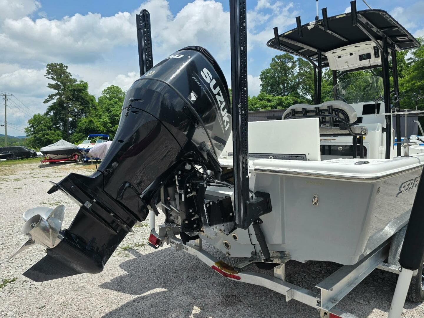 2023 Sea Pro 248 Bay