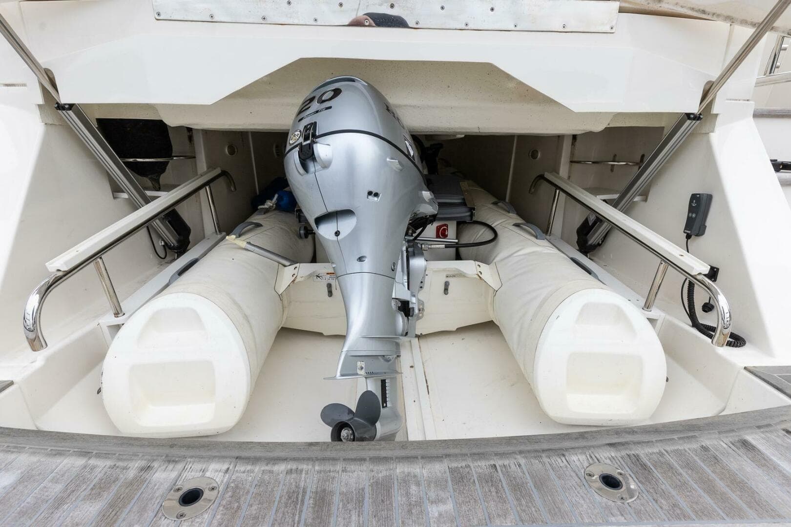 2021 Riviera 5400 Sport Yacht Platinum Edition