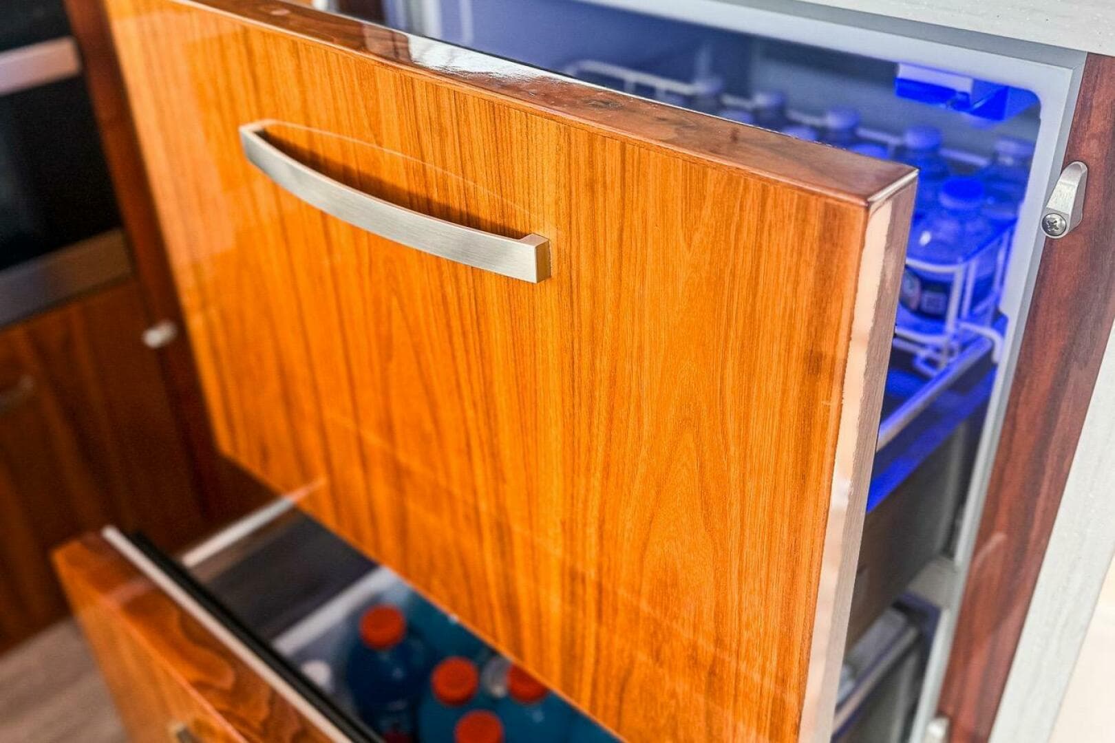 2021 Riviera 5400 Sport Yacht Platinum Edition