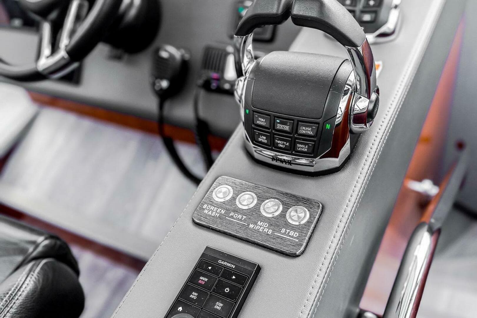 2021 Riviera 5400 Sport Yacht Platinum Edition