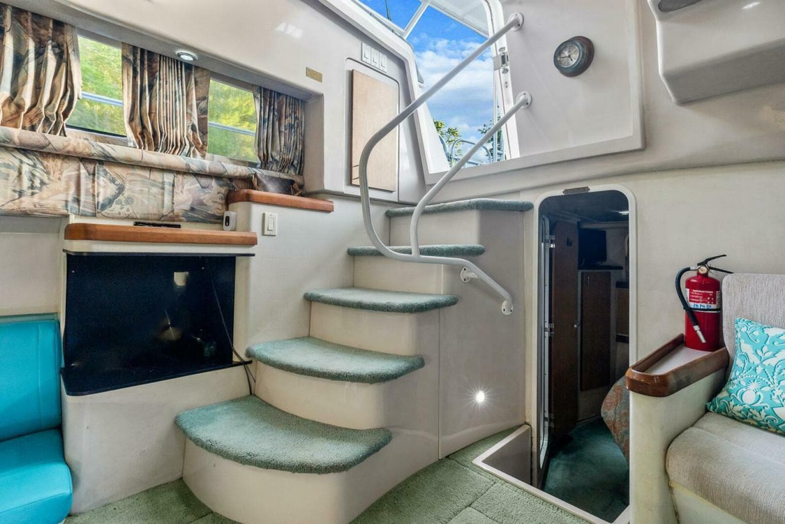 1996 Mainship 37 Motor Yacht