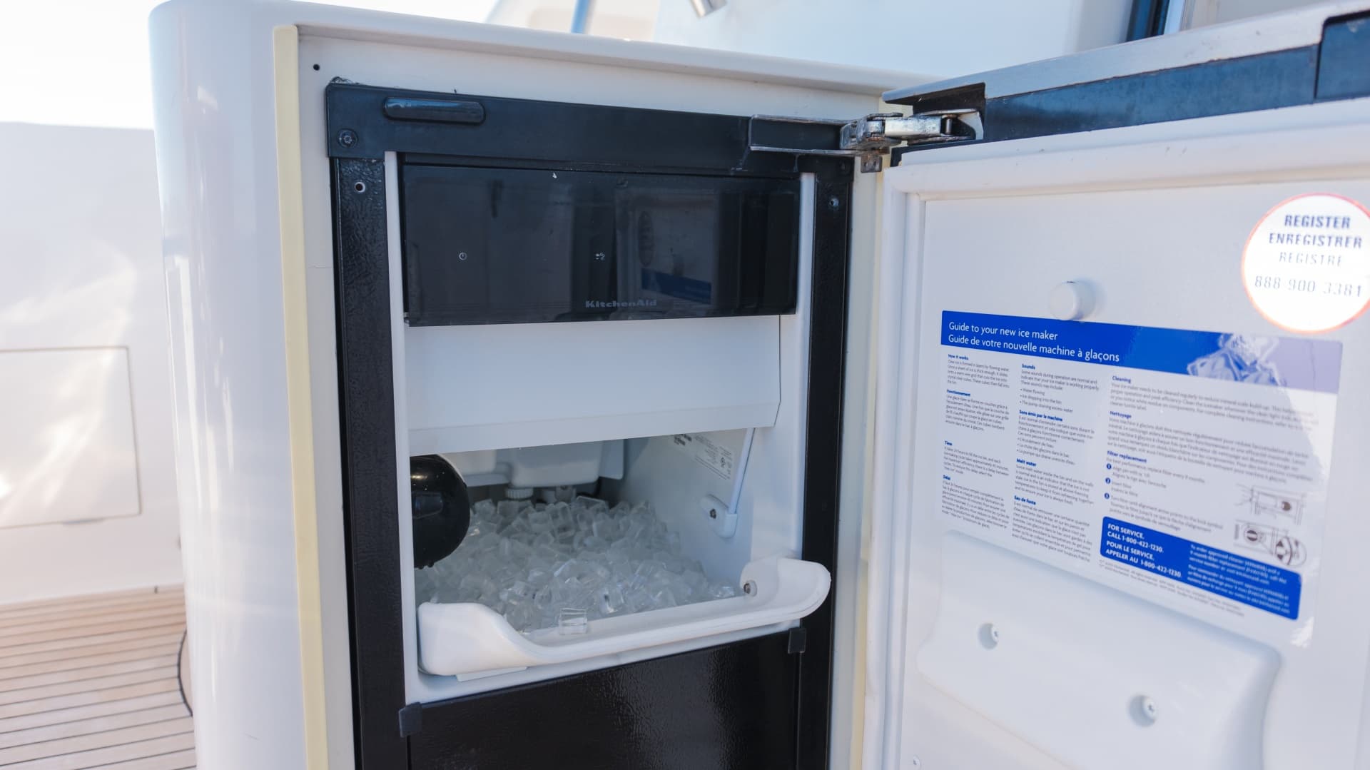 2012 McKinna 69 Skylounge