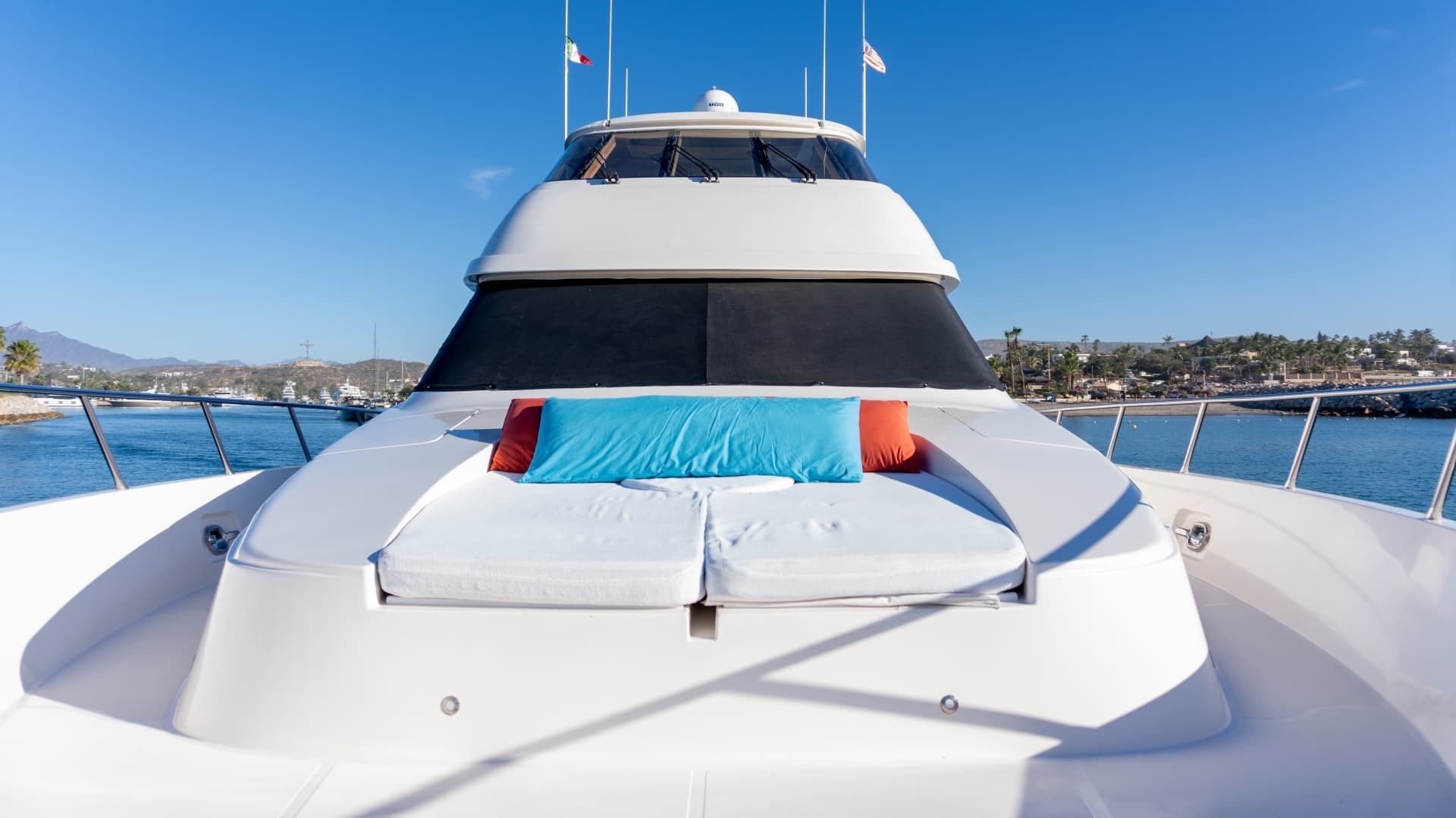 2012 McKinna 69 Skylounge