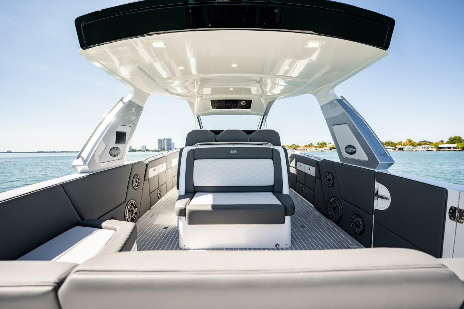 2024 Cigarette 42 Auroris