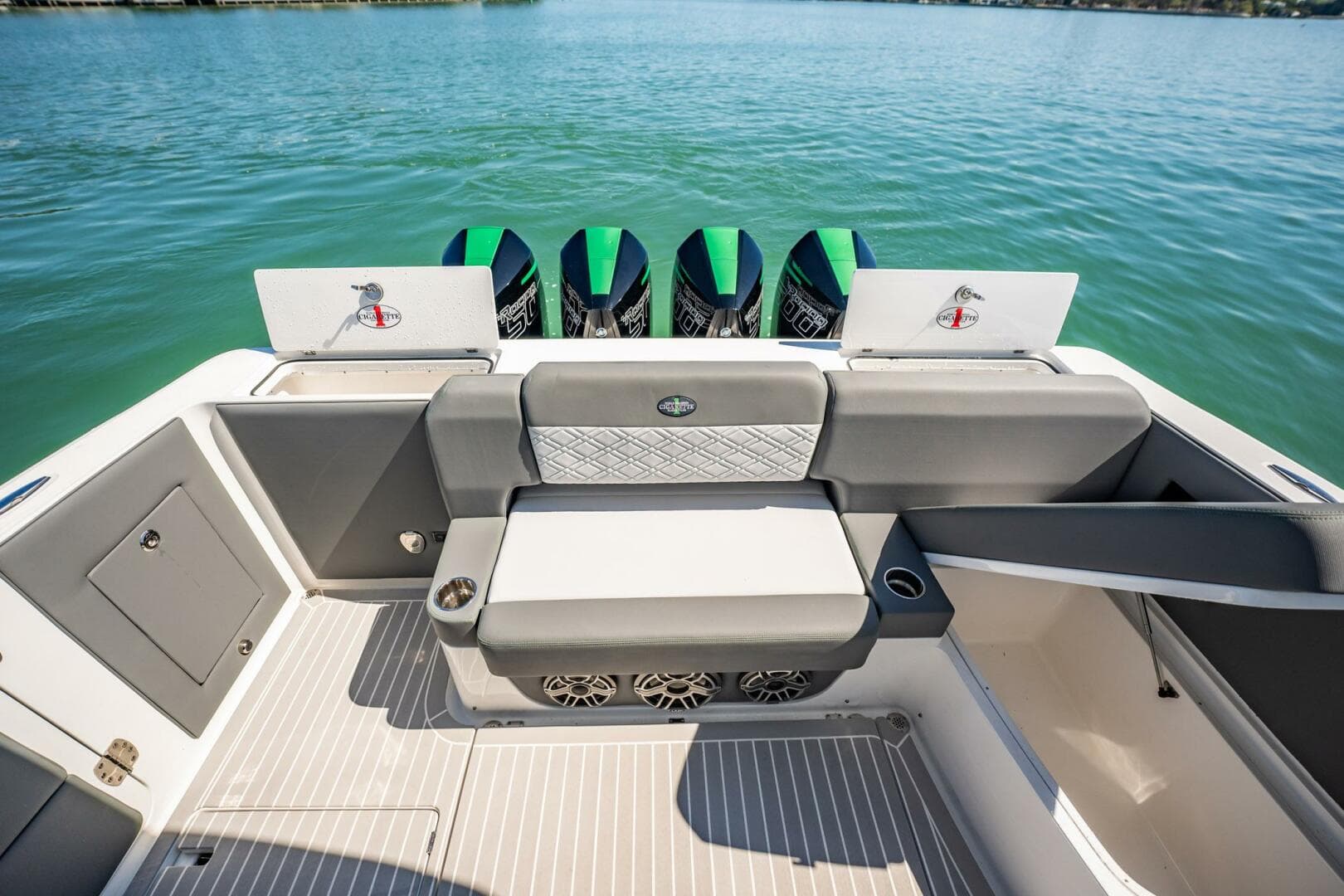 2024 Cigarette 42 Auroris