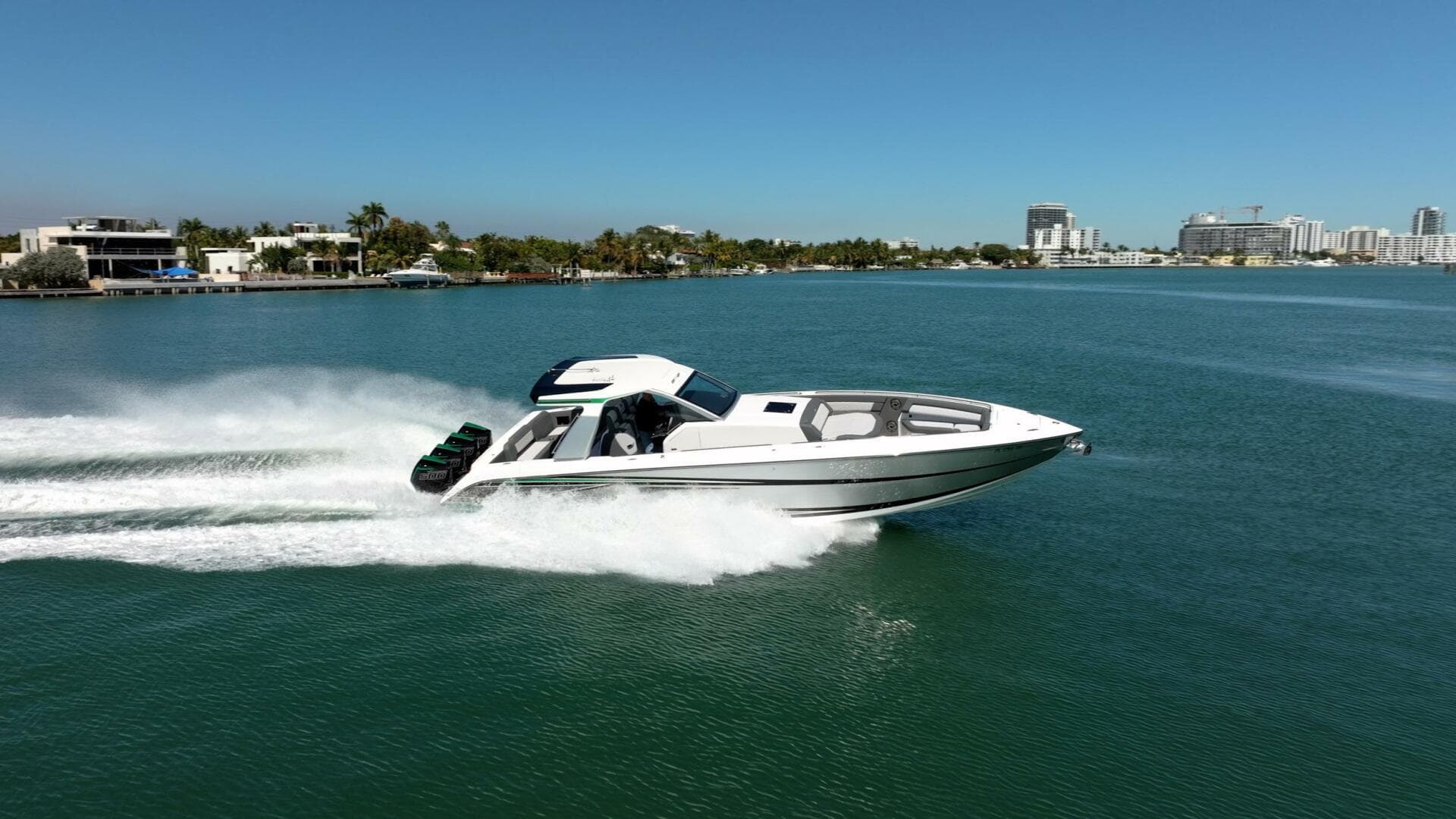 2024 Cigarette 42 Auroris