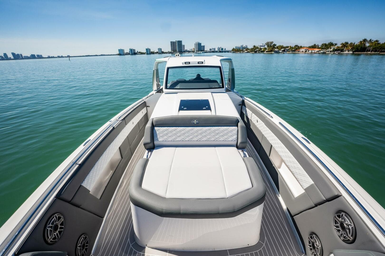 2024 Cigarette 42 Auroris