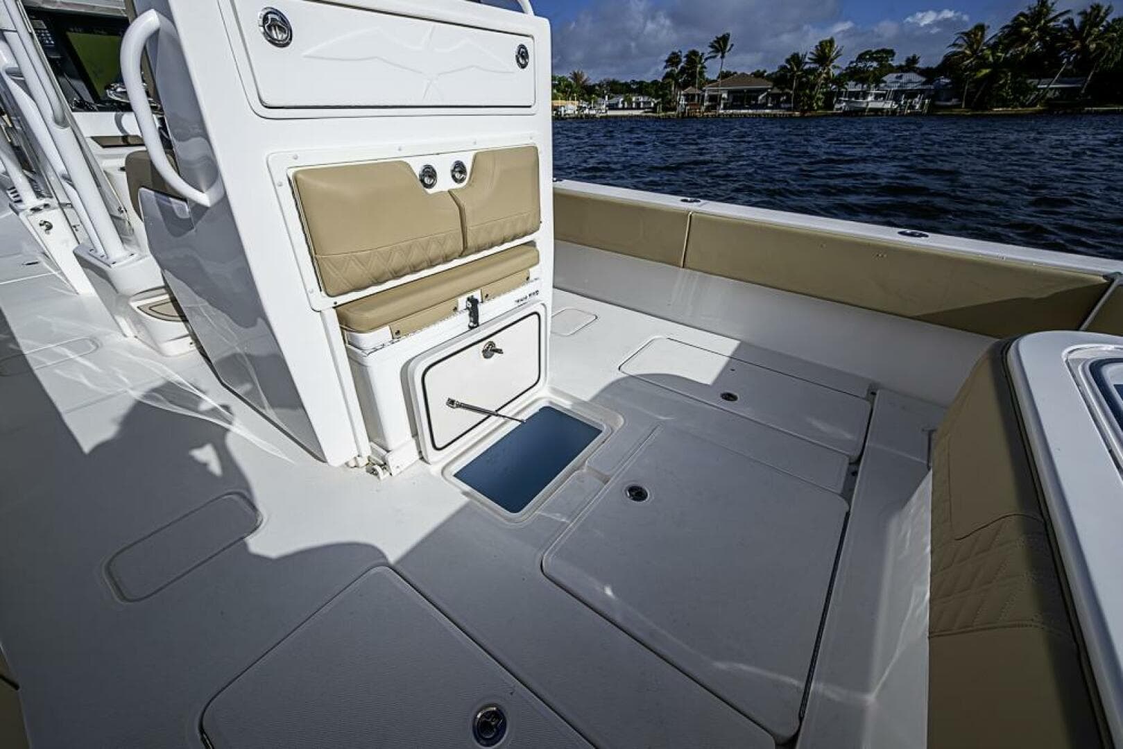 2023 Invincible 33 Open Fisherman