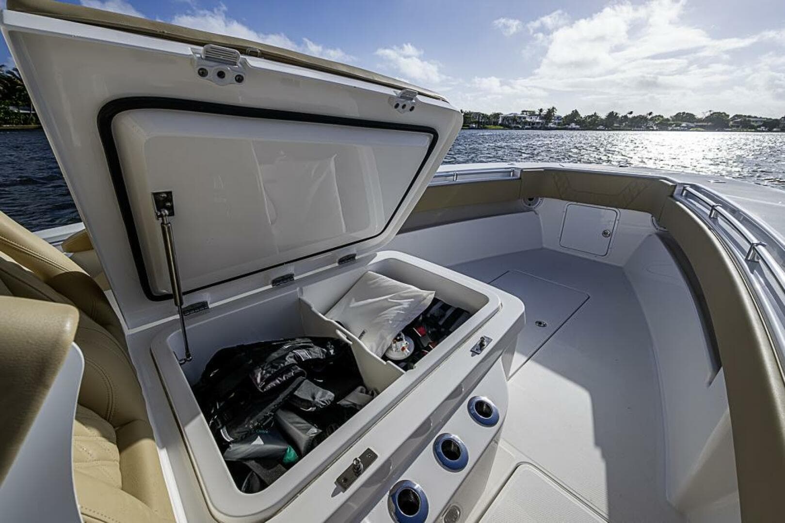 2023 Invincible 33 Open Fisherman