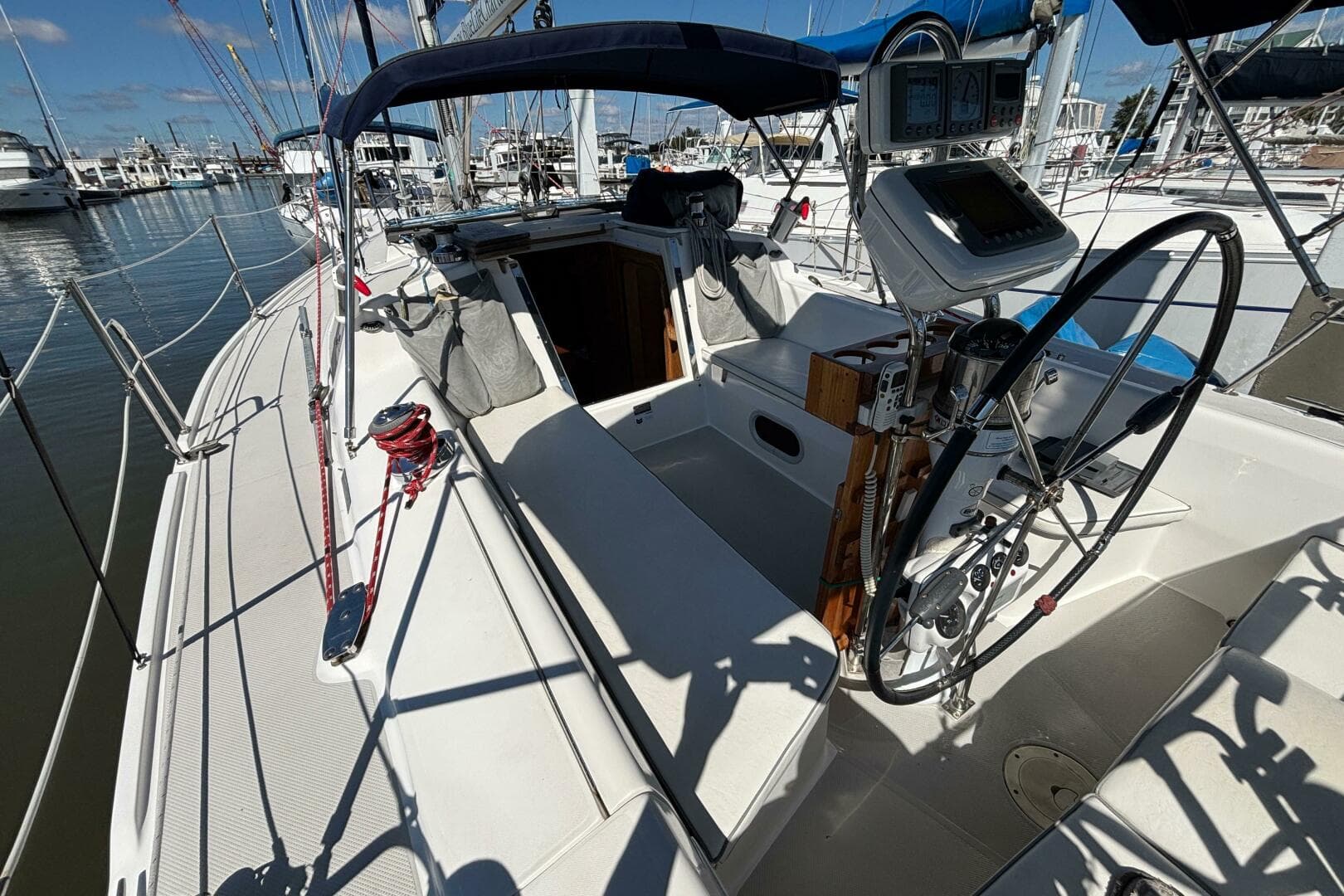 2006 Catalina 320