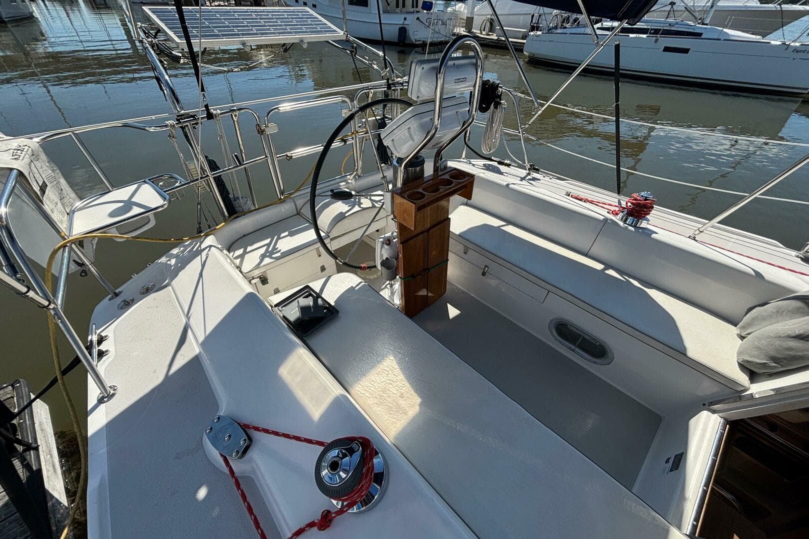2006 Catalina 320