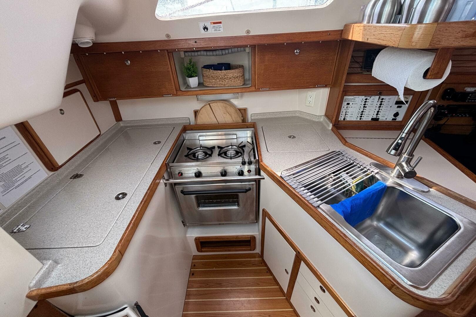 2006 Catalina 320