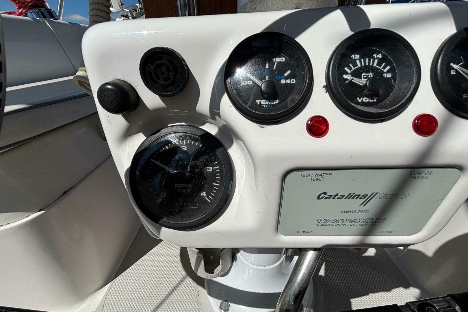 2006 Catalina 320