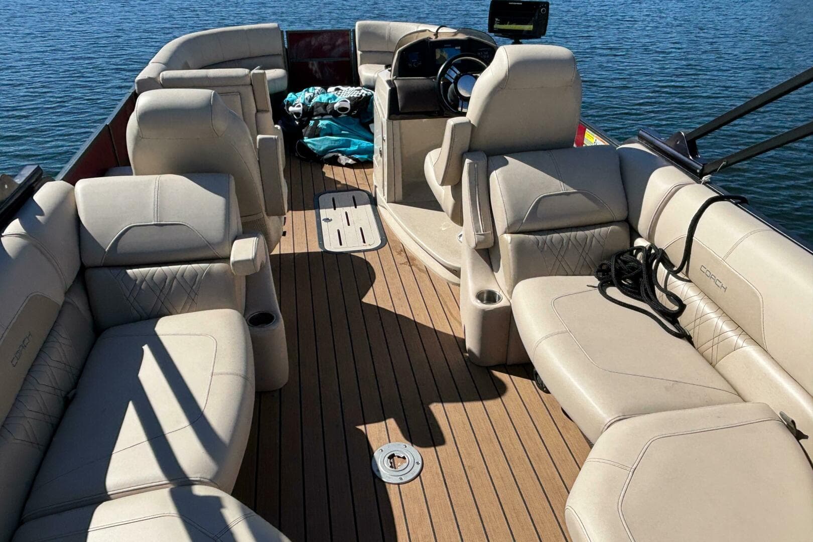 2018 Coach Pontoons 230 RF