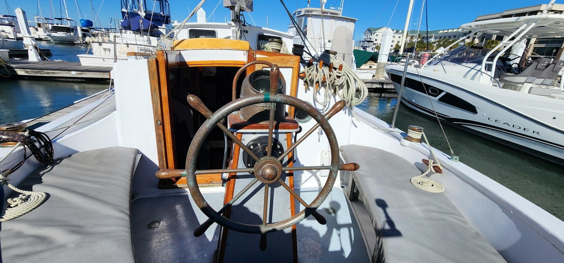 1996 Tillotson-Pearson Motorsailer 32