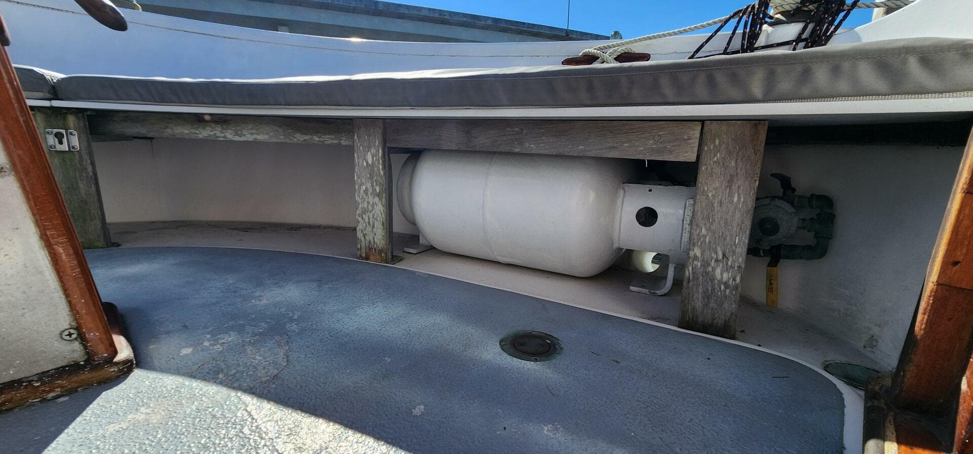 1996 Tillotson-Pearson Motorsailer 32