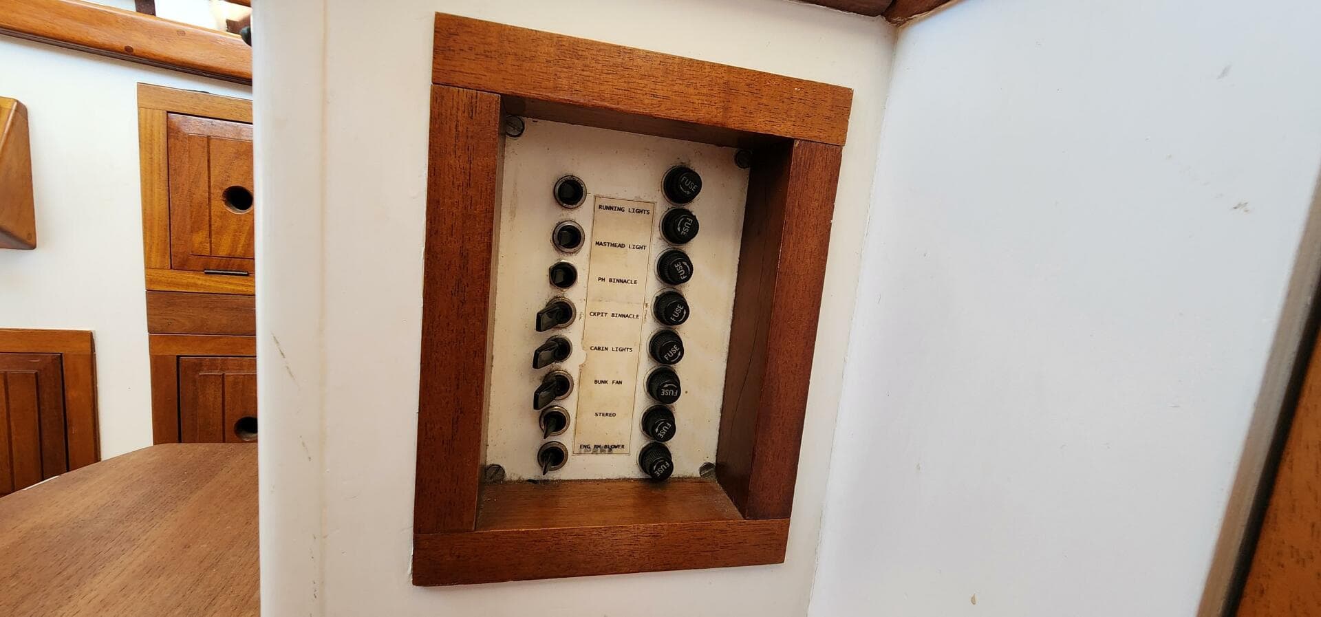 1996 Tillotson-Pearson Motorsailer 32