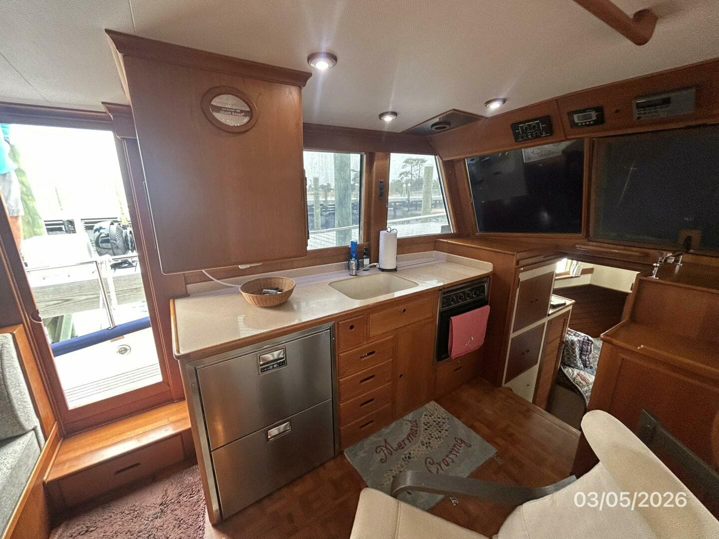 42' Grand Banks galley1