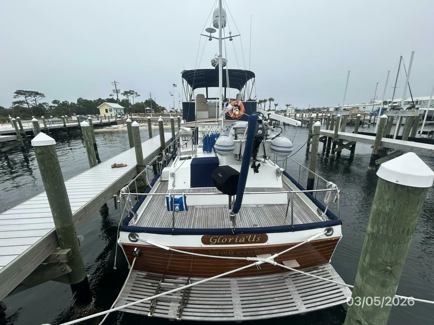 42' Grand Banks aft profile