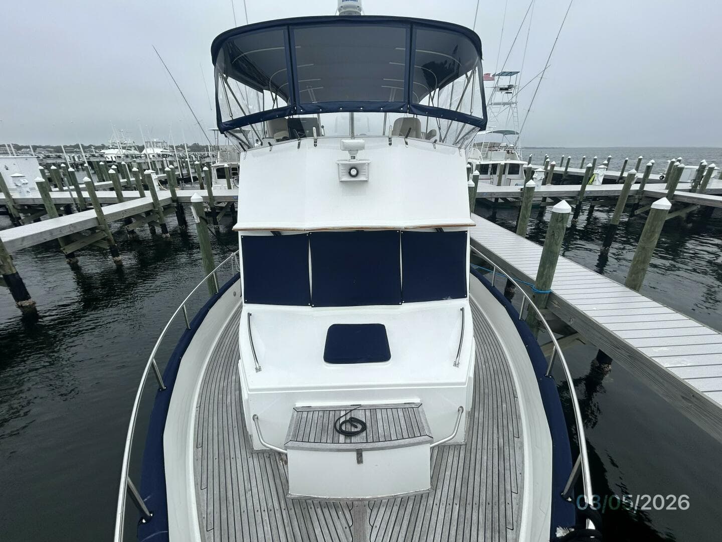 42' Grand Banks foredeck aft